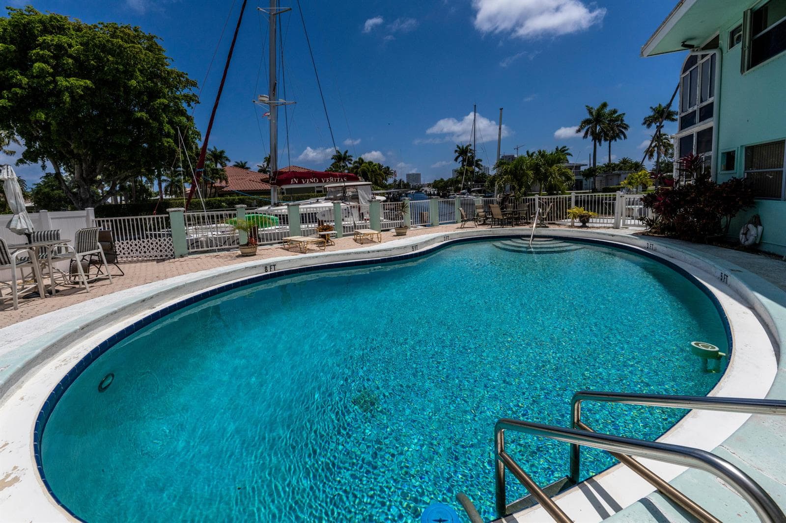 035-038-Pool-4000x2667