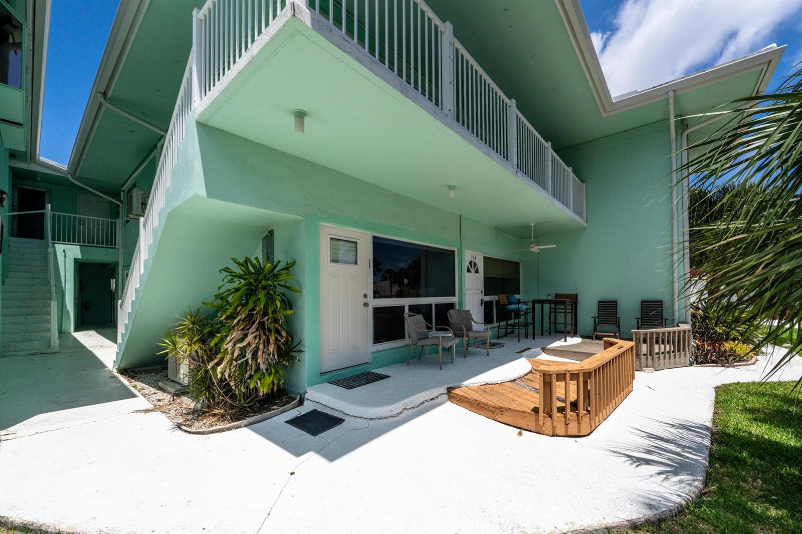 028-029-Patio-4000x2667