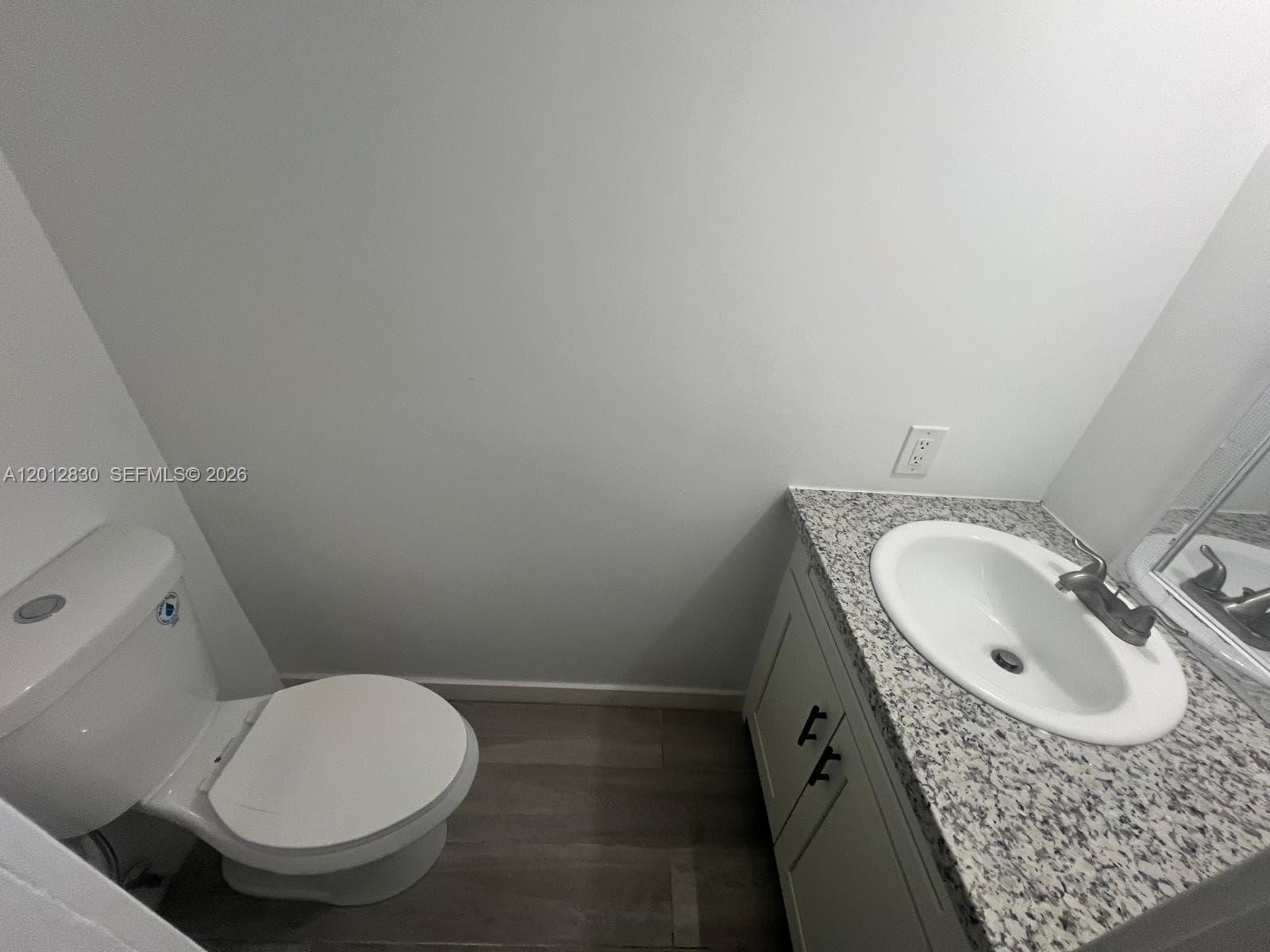 1560 NE 151st St #102 photo 11