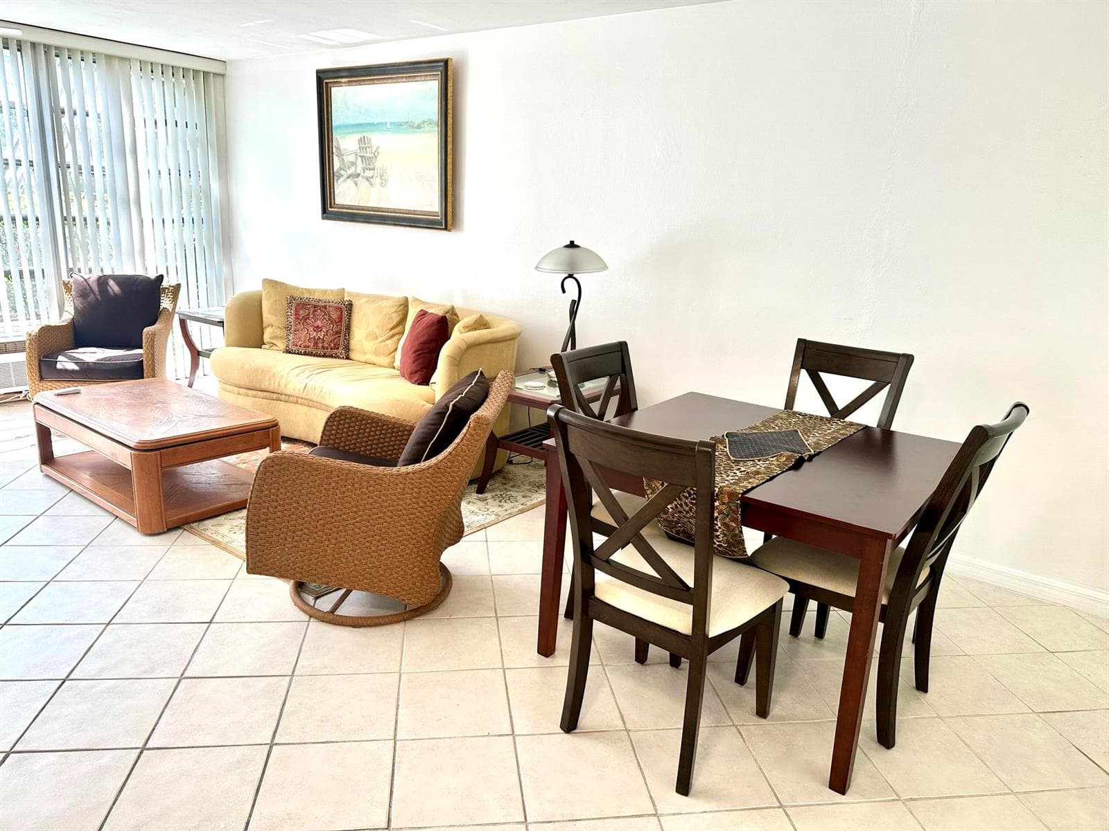 MC LIVING-DINING