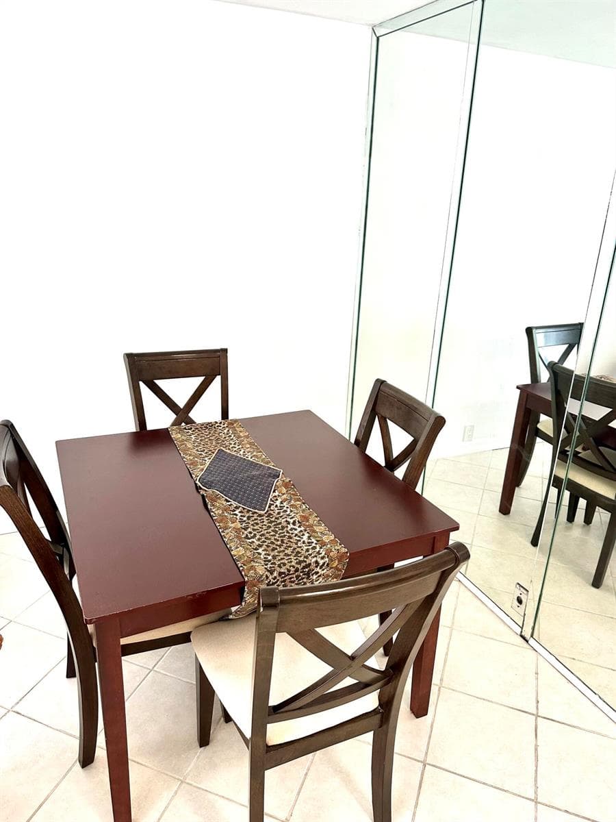 MC DINING