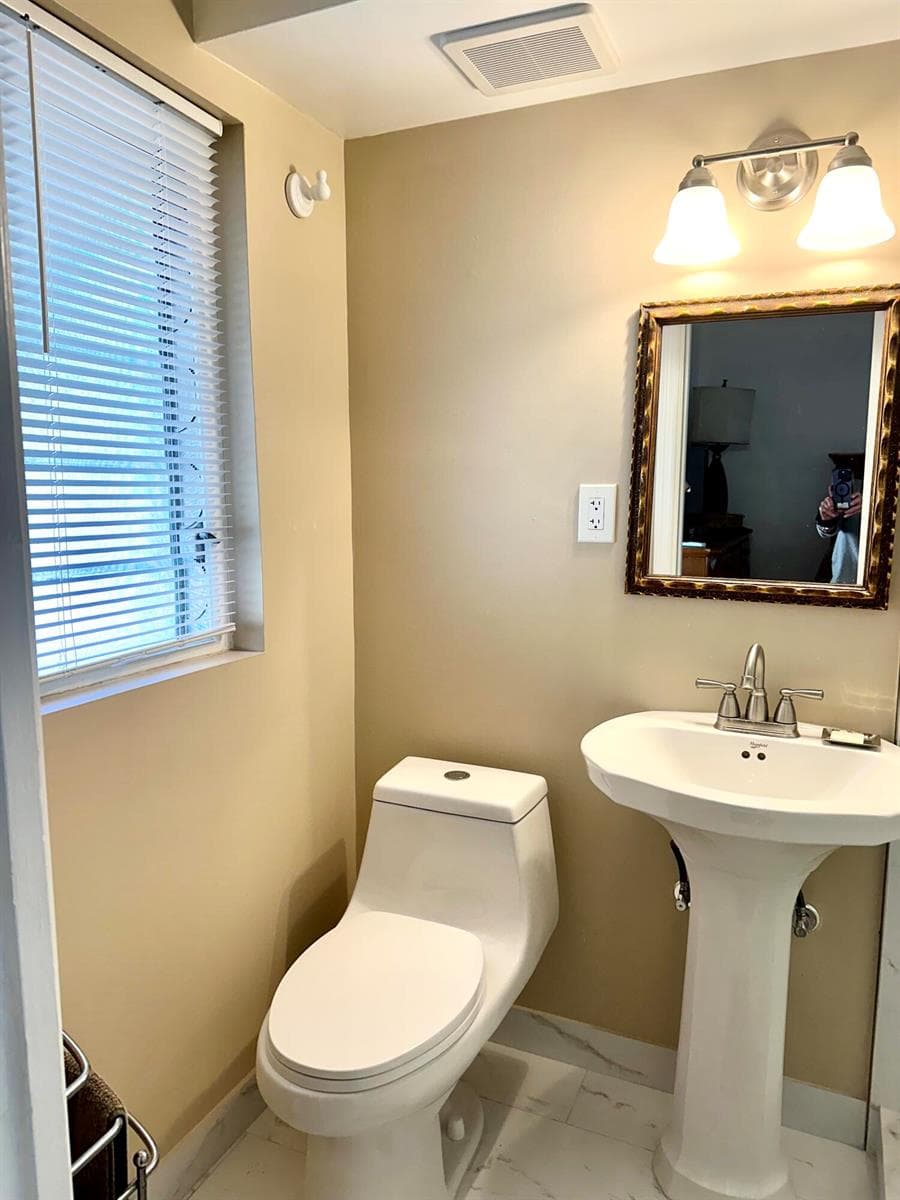 MC BATHROOM