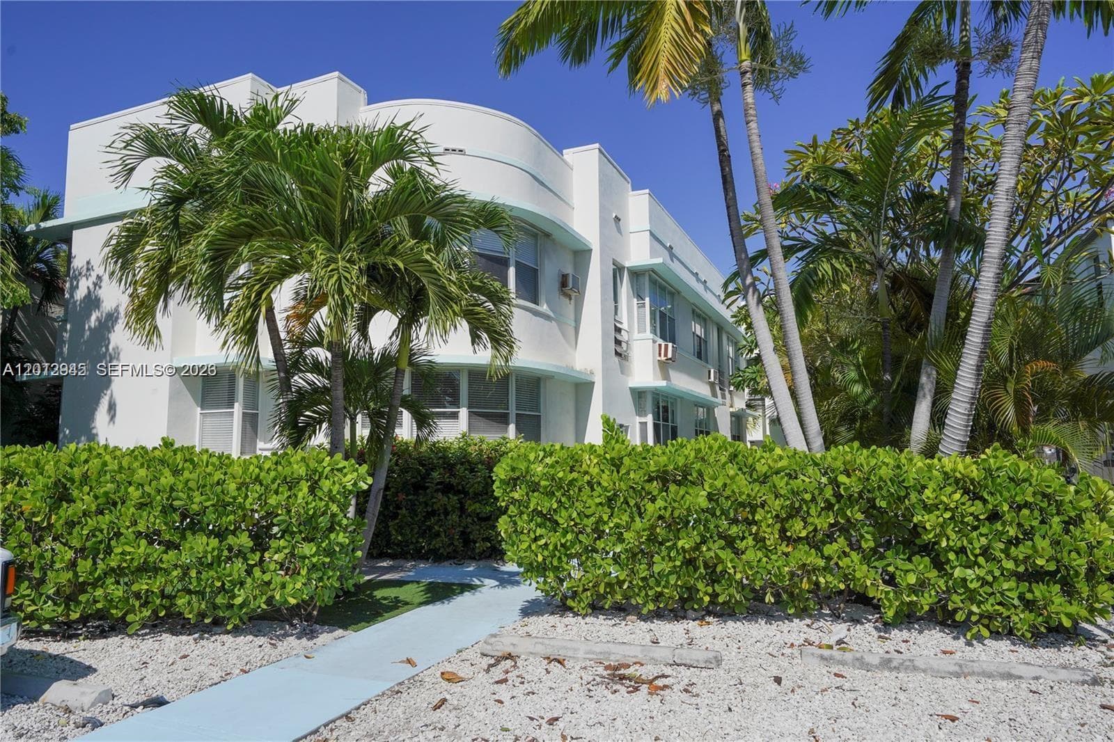 FAIRGREEN R/S · #9 in Miami Beach - Photo 11