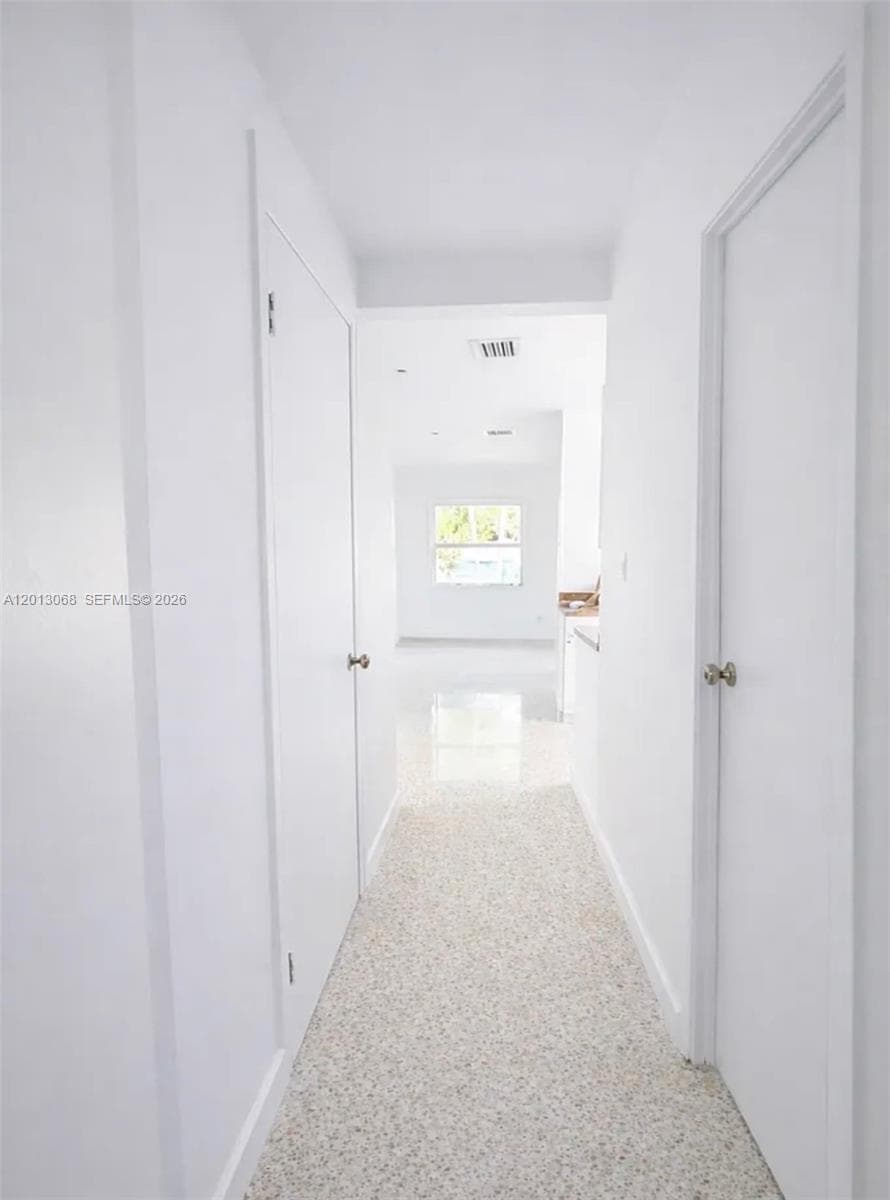 34 SE 1st Ave #B photo 5
