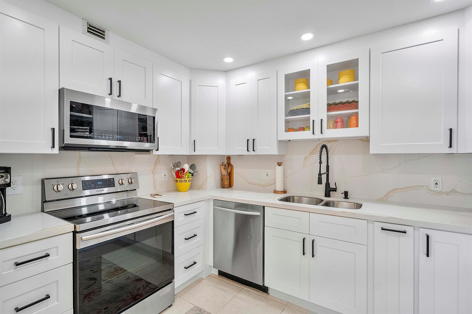 1900 S Ocean Blvd LE_017