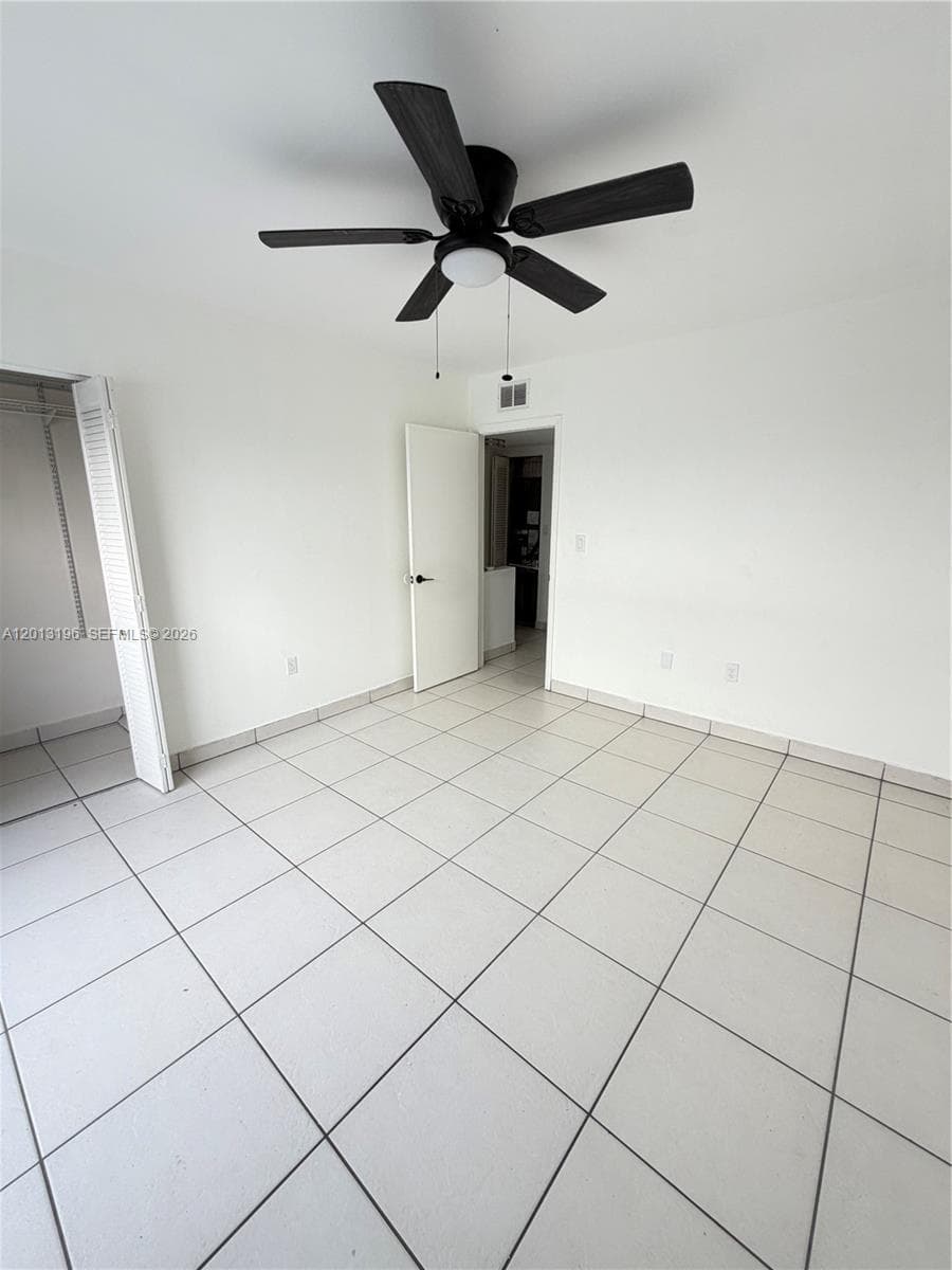 LAGUNA CLUB EAST CONDO · #207 in Miami - Photo 7
