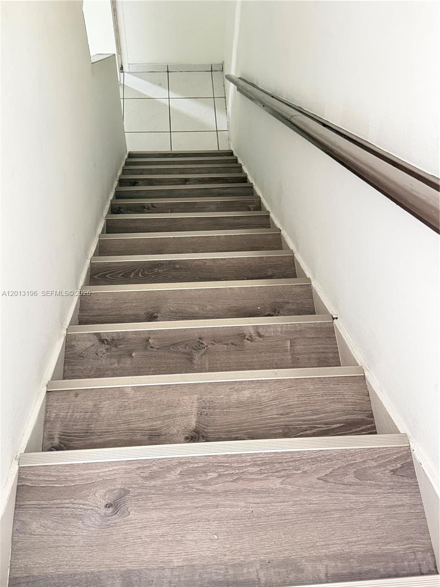 LAGUNA CLUB EAST CONDO · #207 in Miami - Photo 10