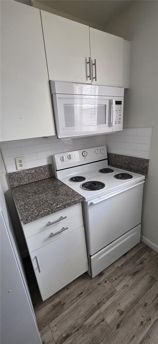 CRYSTAL CONDO · #115 in Hallandale Beach - Photo 7