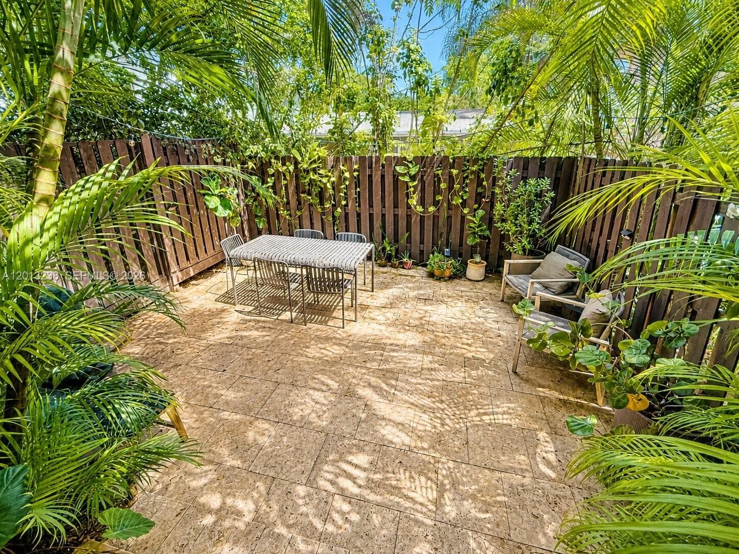 2984 Mary St photo 28