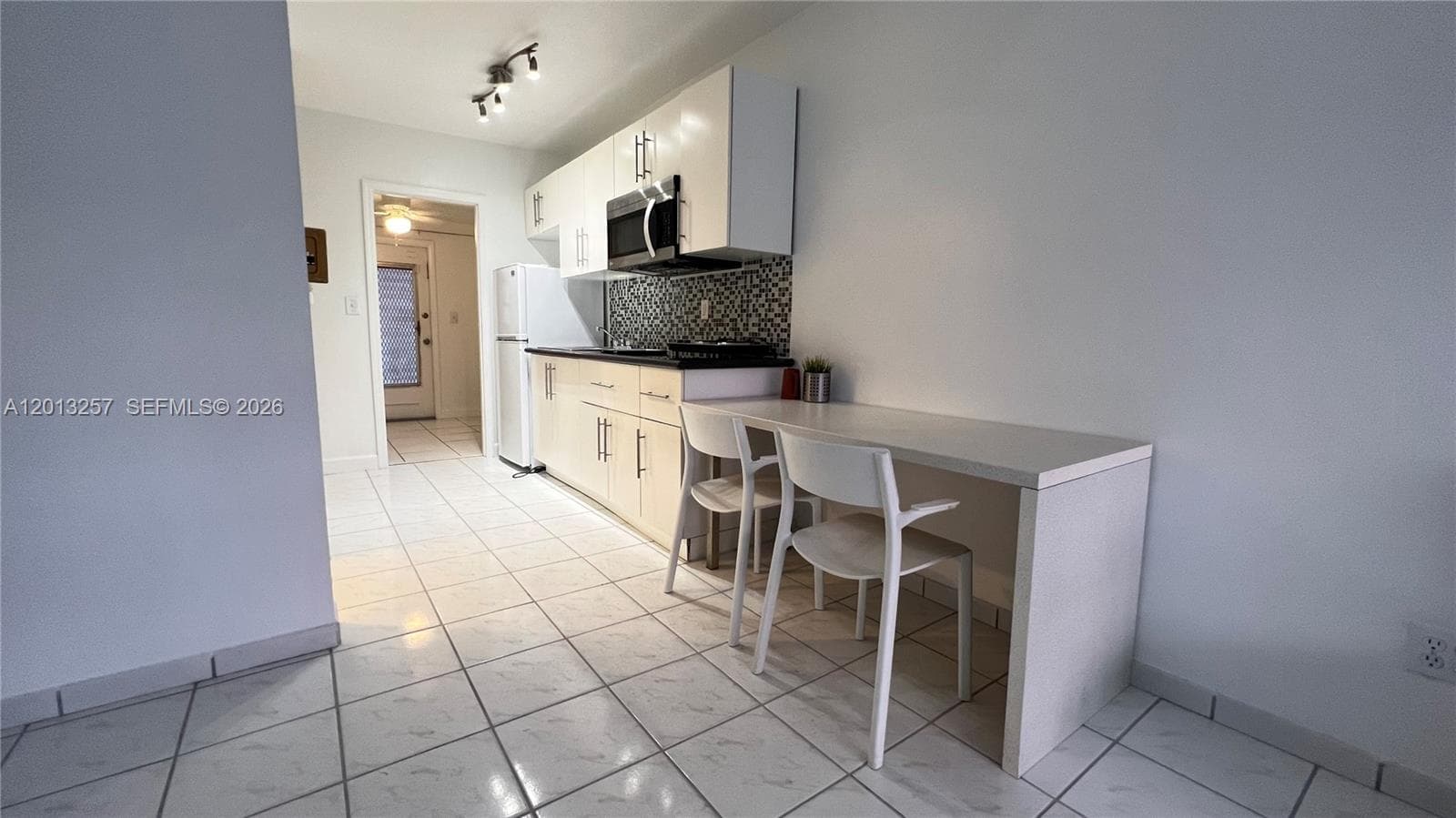 EAST BREEZE CONDOMINIUM · #4 in Miami Beach - Photo 5