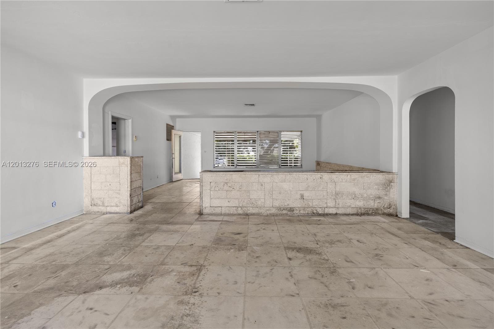 427 Grand Concourse photo 3