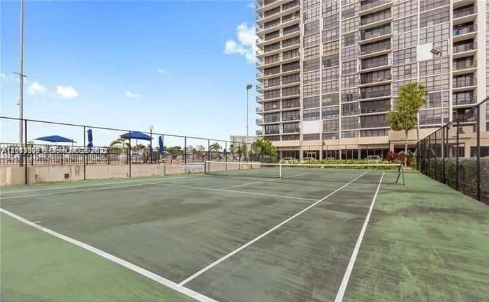 AVANT GARDE CONDO · #East401 in Hallandale Beach - Photo 42