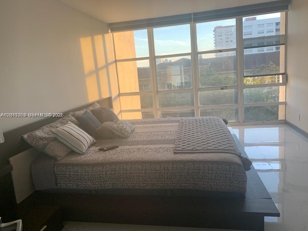 AVANT GARDE CONDO · #East401 in Hallandale Beach - Photo 32