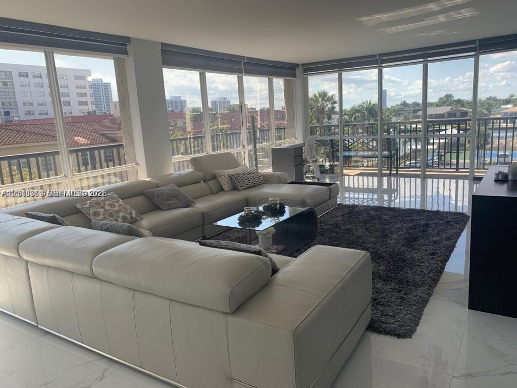 AVANT GARDE CONDO · #East401 in Hallandale Beach - Photo 14