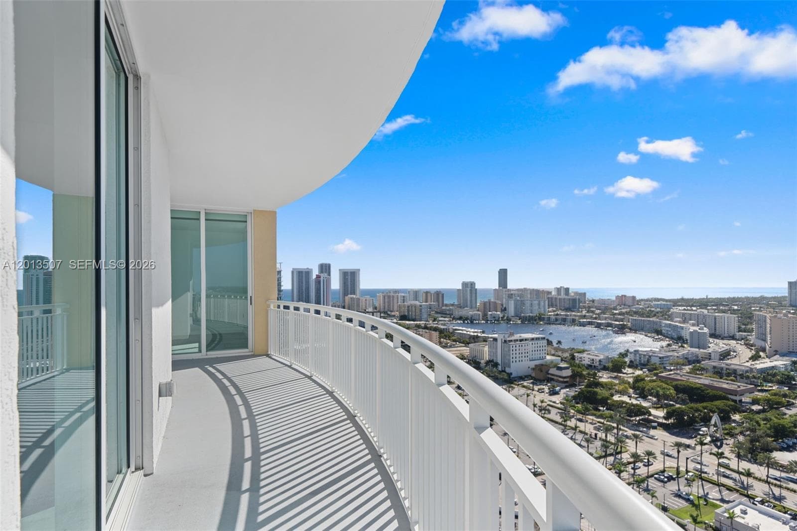 DUO · #PH05W in Hallandale Beach - Photo 3