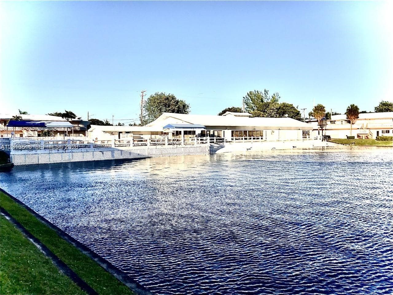 ROLEN LAKE GARDENS CO-OP · #17C in Hallandale Beach - Photo 1
