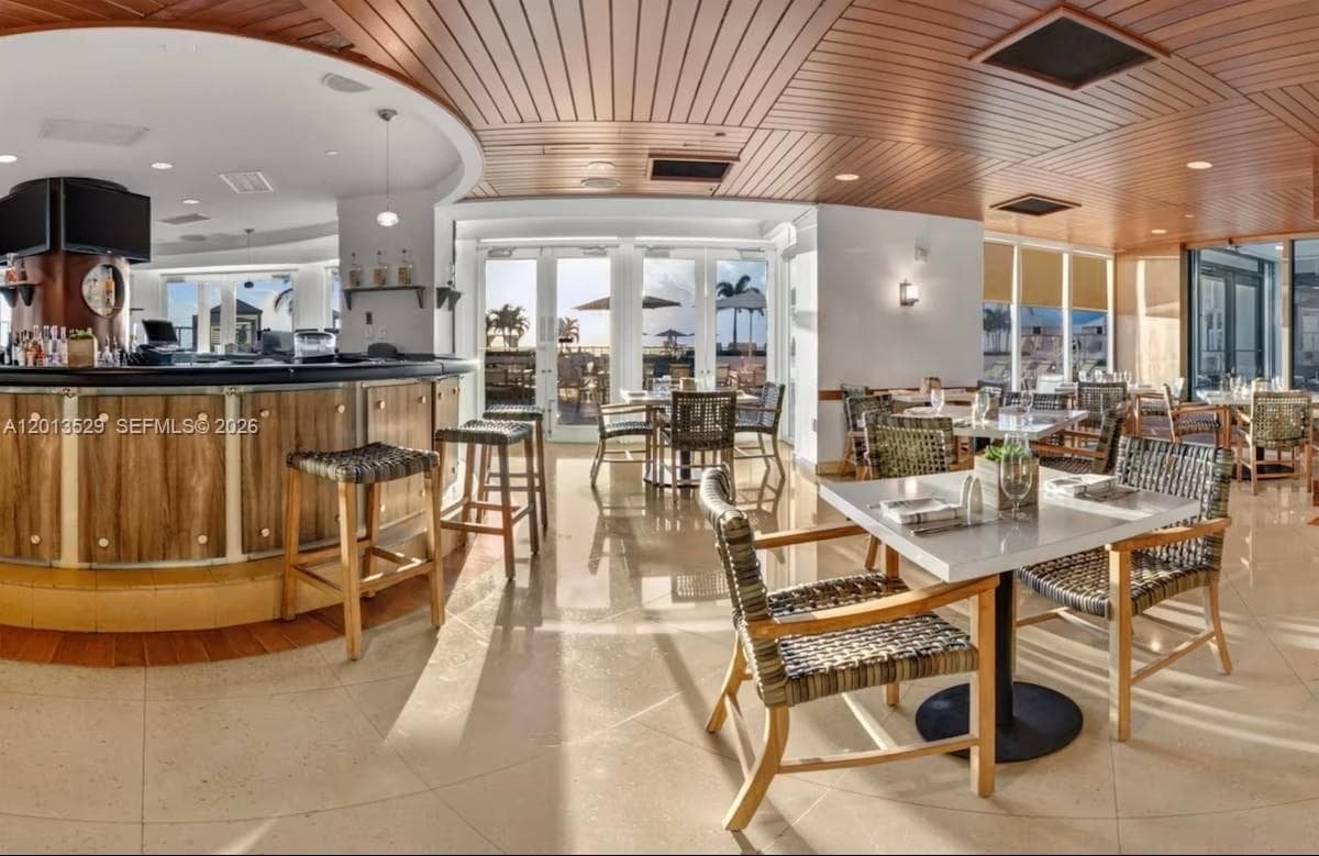 Beach House Hilton · #2103 in Fort Lauderdale - Photo 23