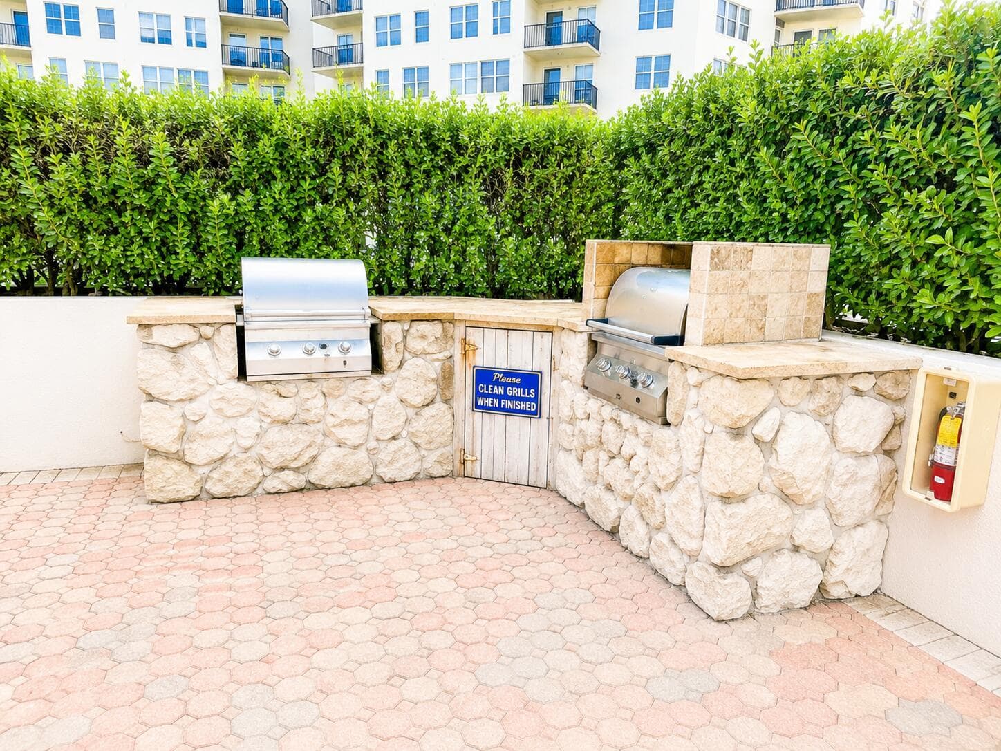 Outdoor Kitchen