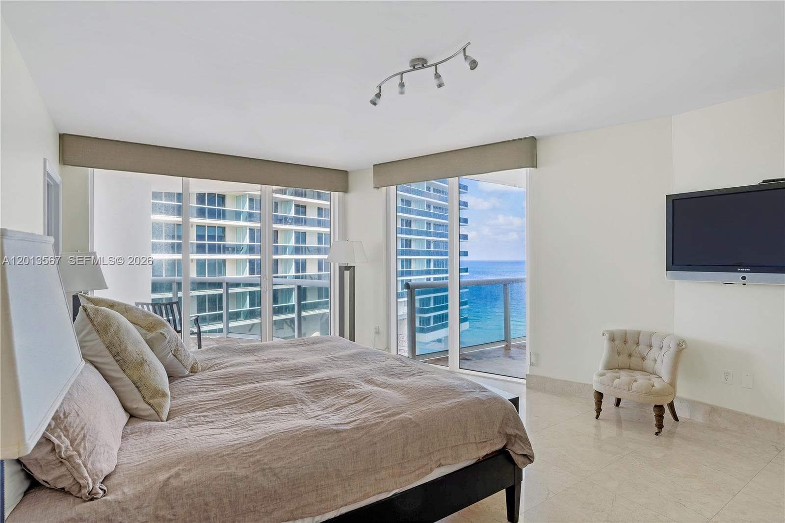 BEACH CLUB CONDO · #1410 in Hallandale Beach - Photo 17