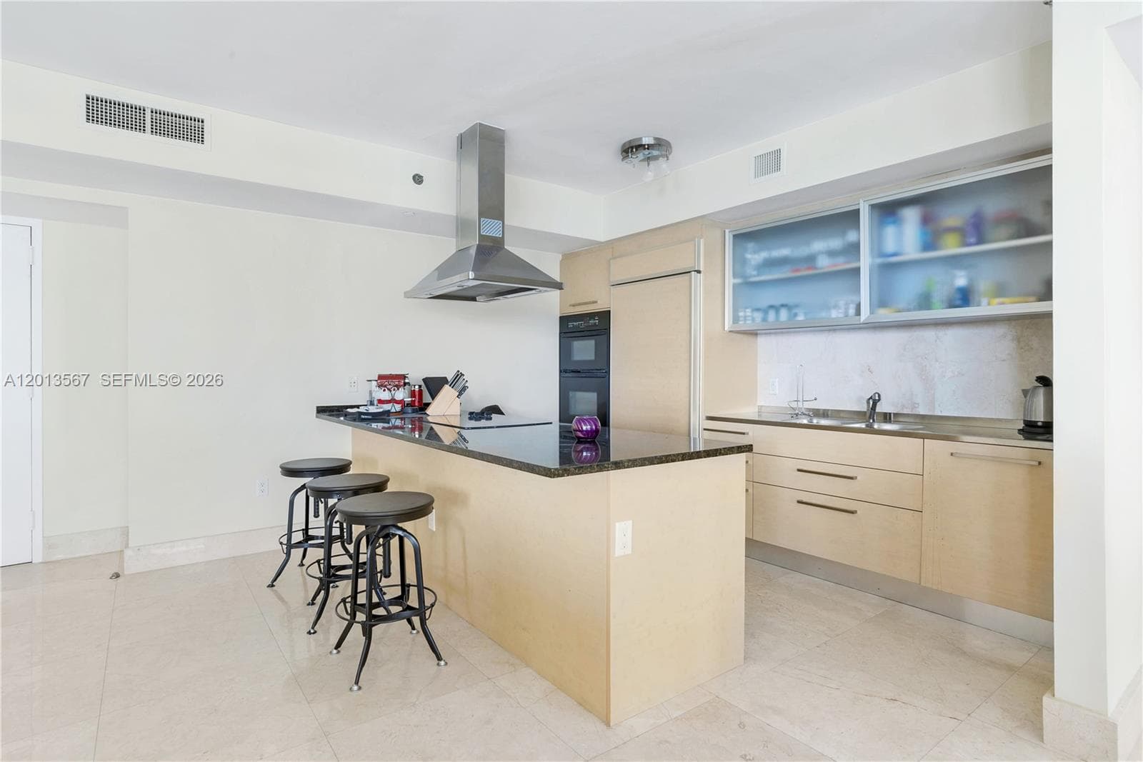 BEACH CLUB CONDO · #1410 in Hallandale Beach - Photo 5