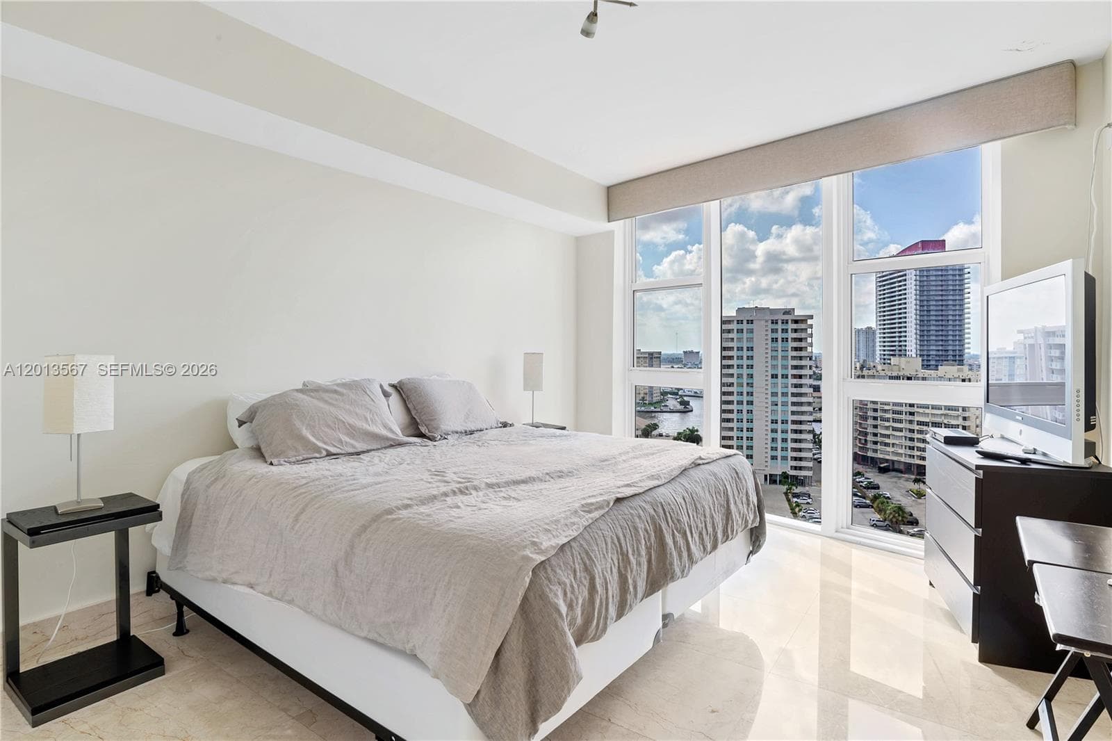 BEACH CLUB CONDO · #1410 in Hallandale Beach - Photo 24