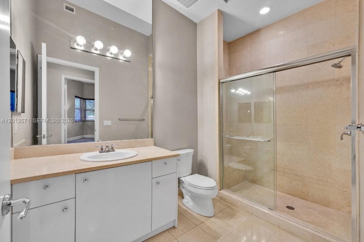 TURNBERRY VILLAGE SO TOWE · #116 in Aventura - Photo 13