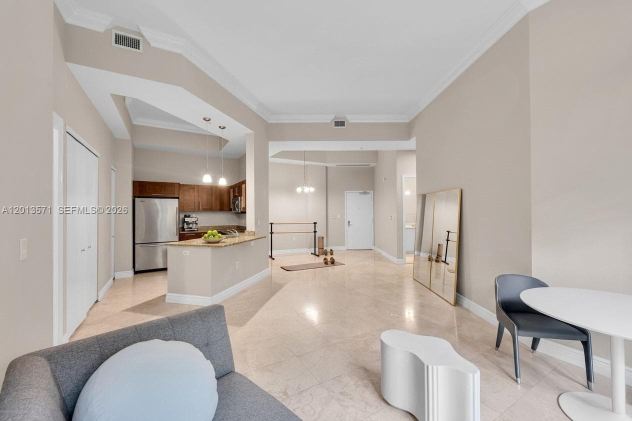 TURNBERRY VILLAGE SO TOWE · #116 in Aventura - Photo 5