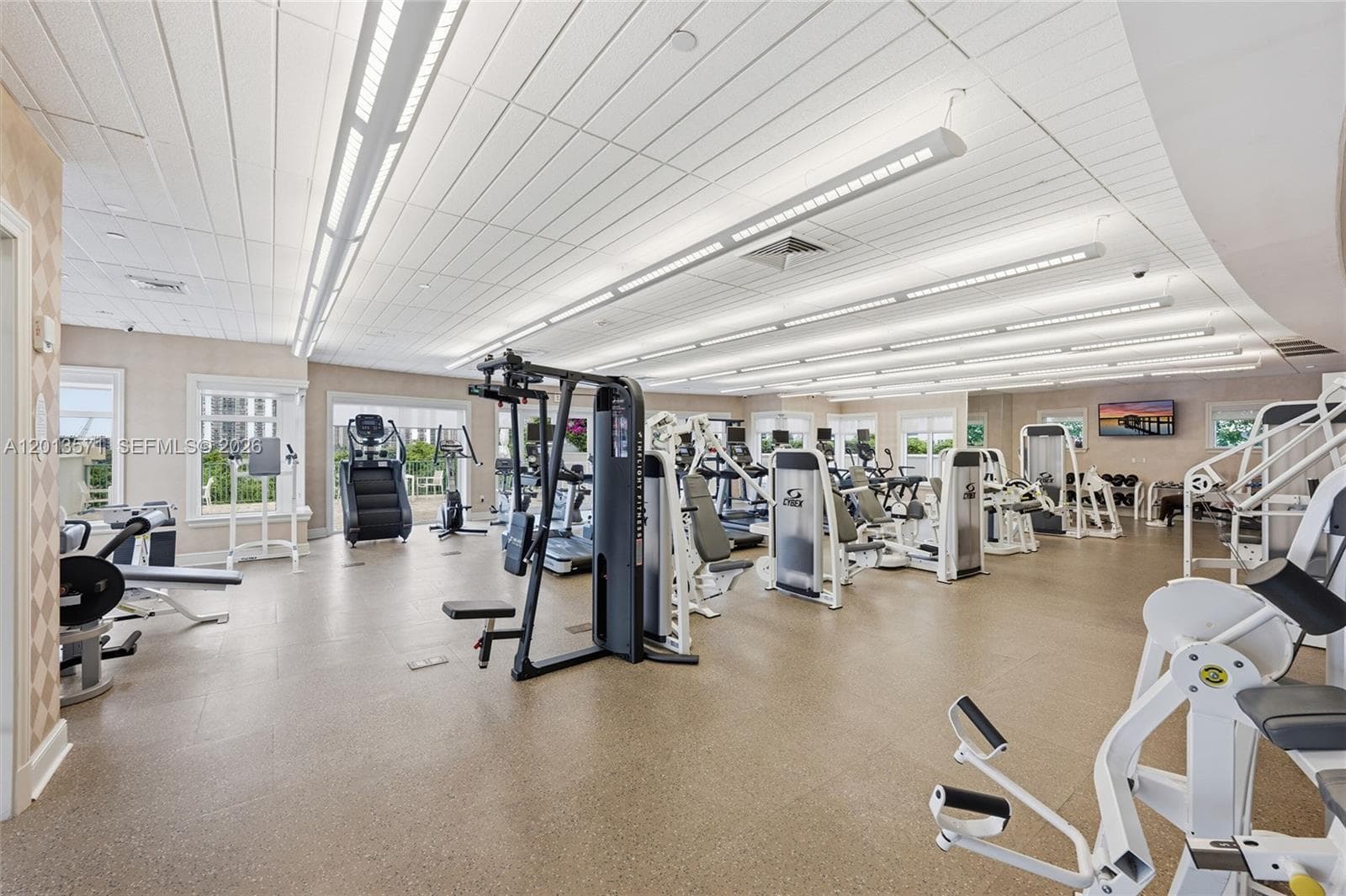 TURNBERRY VILLAGE SO TOWE · #116 in Aventura - Photo 21