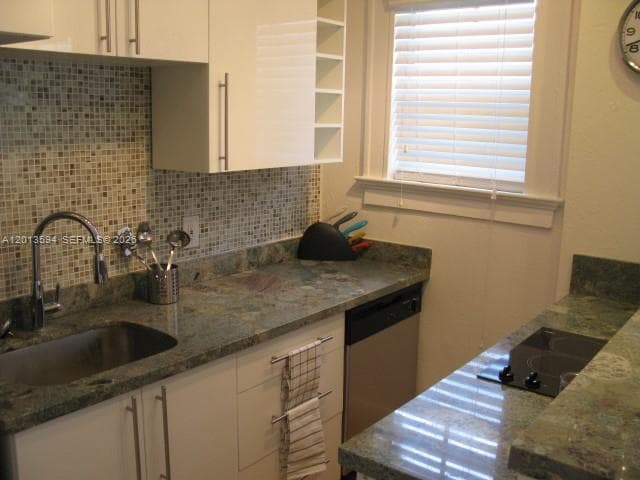 MONTEREY CONDO · #13 in Miami Beach - Photo 12