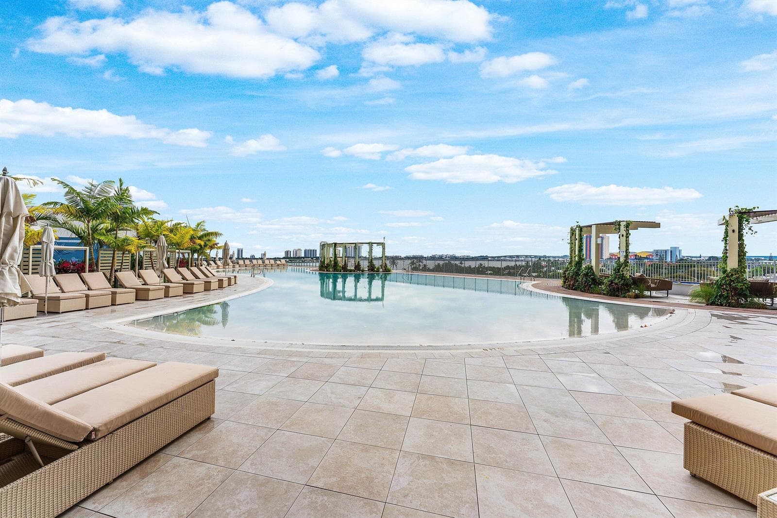 047-220LakeShoreDrive-2023-LakePark-FL-3