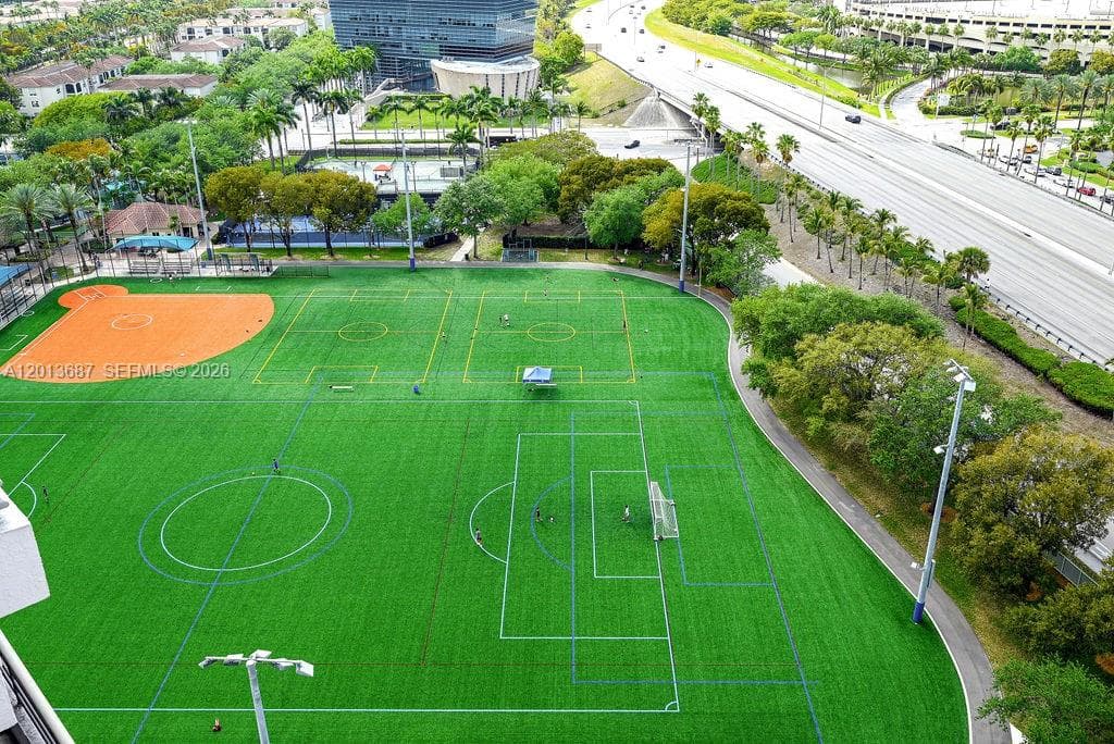 PARC CENTRAL AVENTURA · #LP03 in Aventura - Photo 32
