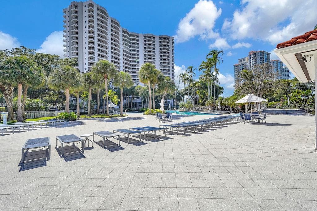 PARC CENTRAL AVENTURA · #LP03 in Aventura - Photo 10