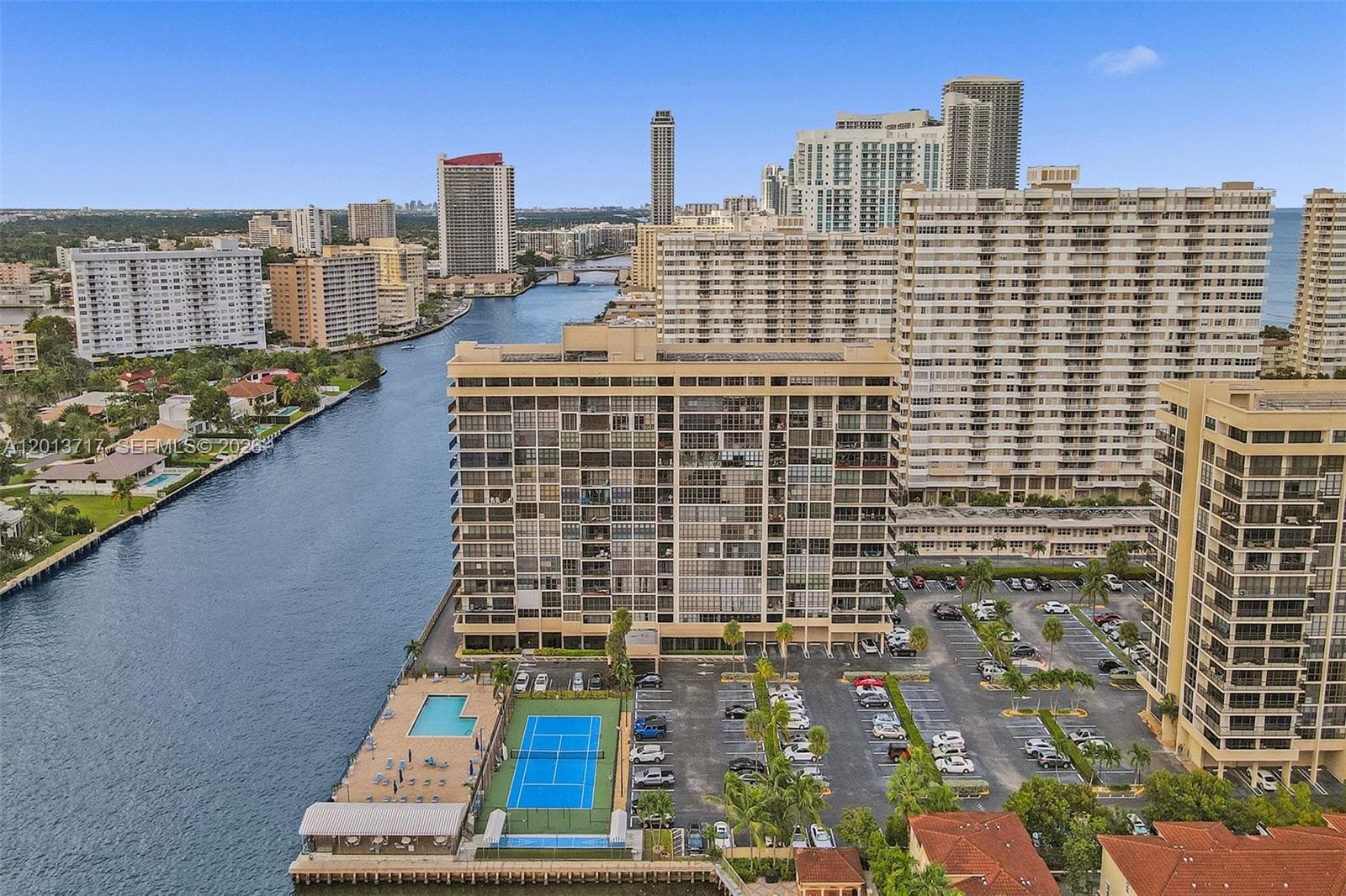 AVANT GARDE CONDO · #205 in Hallandale Beach - Photo 27