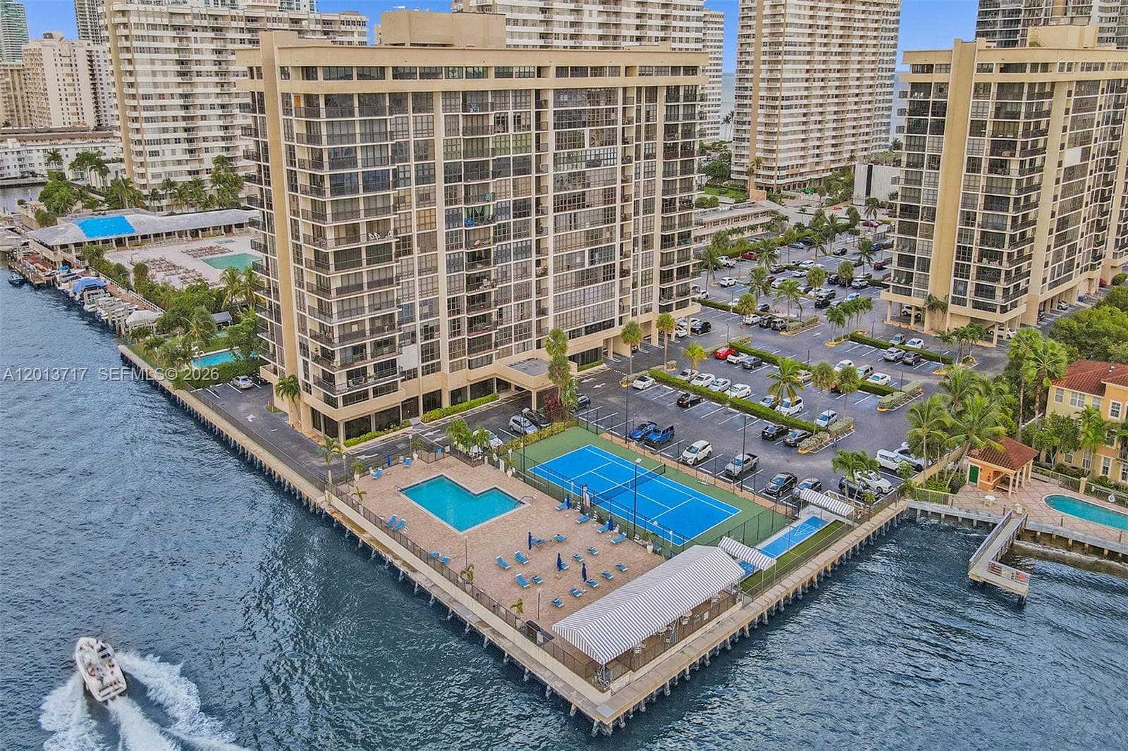 AVANT GARDE CONDO · #205 in Hallandale Beach - Photo 32