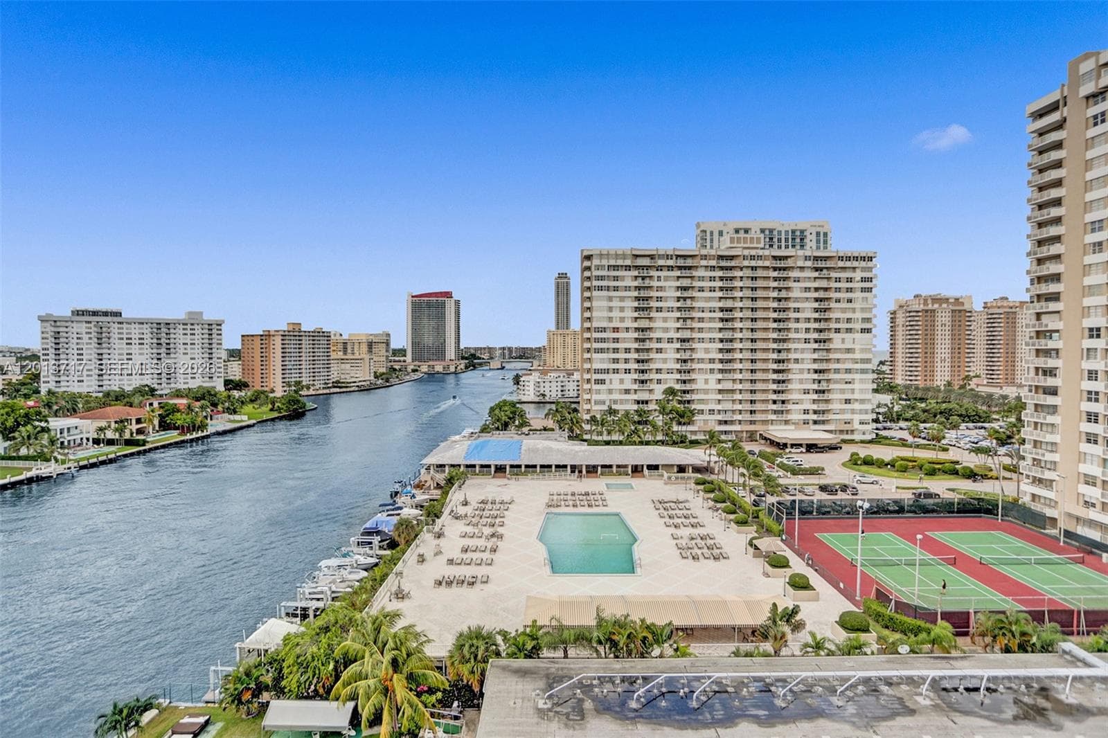 AVANT GARDE CONDO · #205 in Hallandale Beach - Photo 41