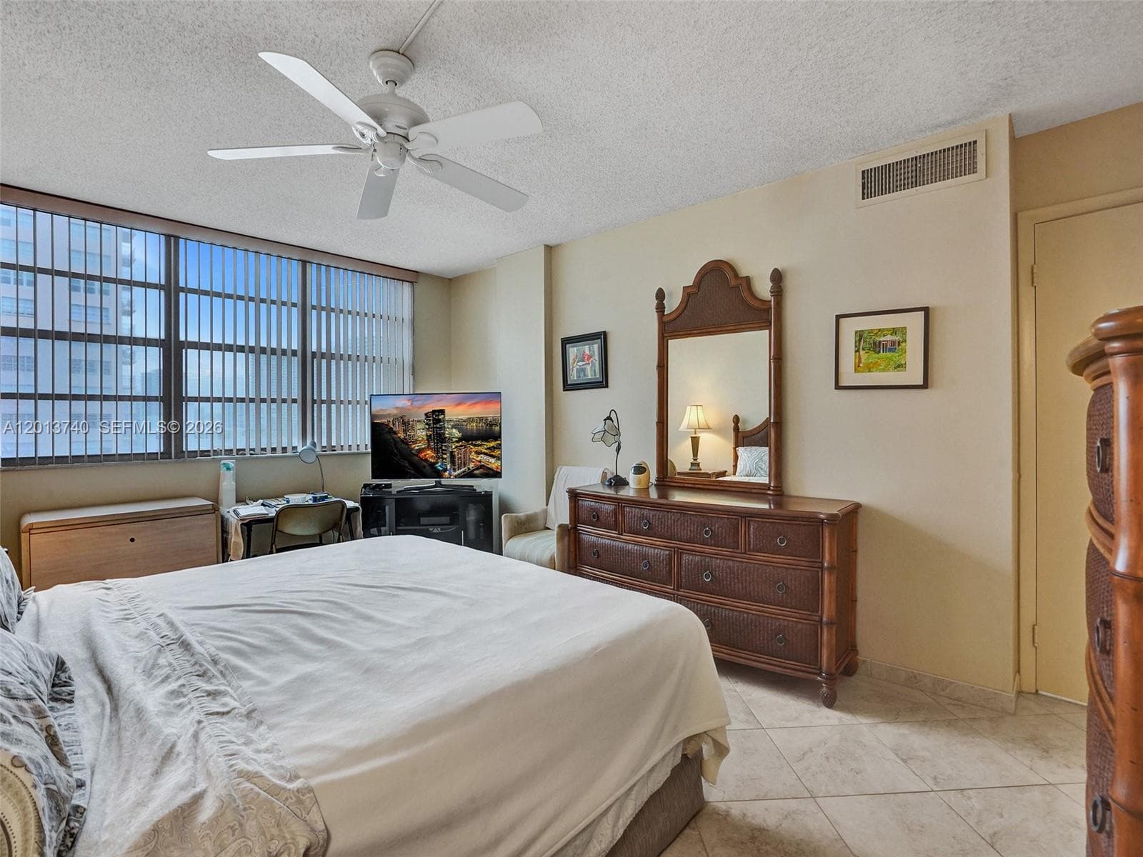 ASHLEIGH HOUSE CONDO · #710 in Hallandale Beach - Photo 4