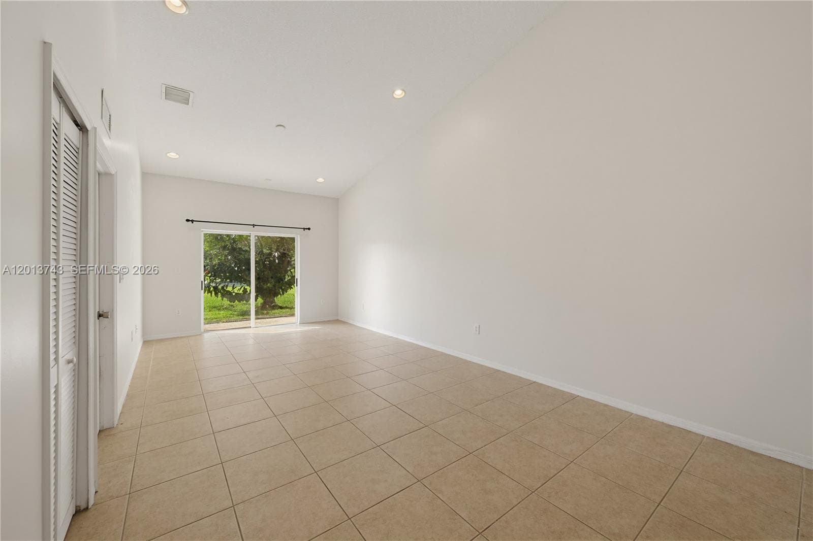 3393 NE 11th Dr photo 20