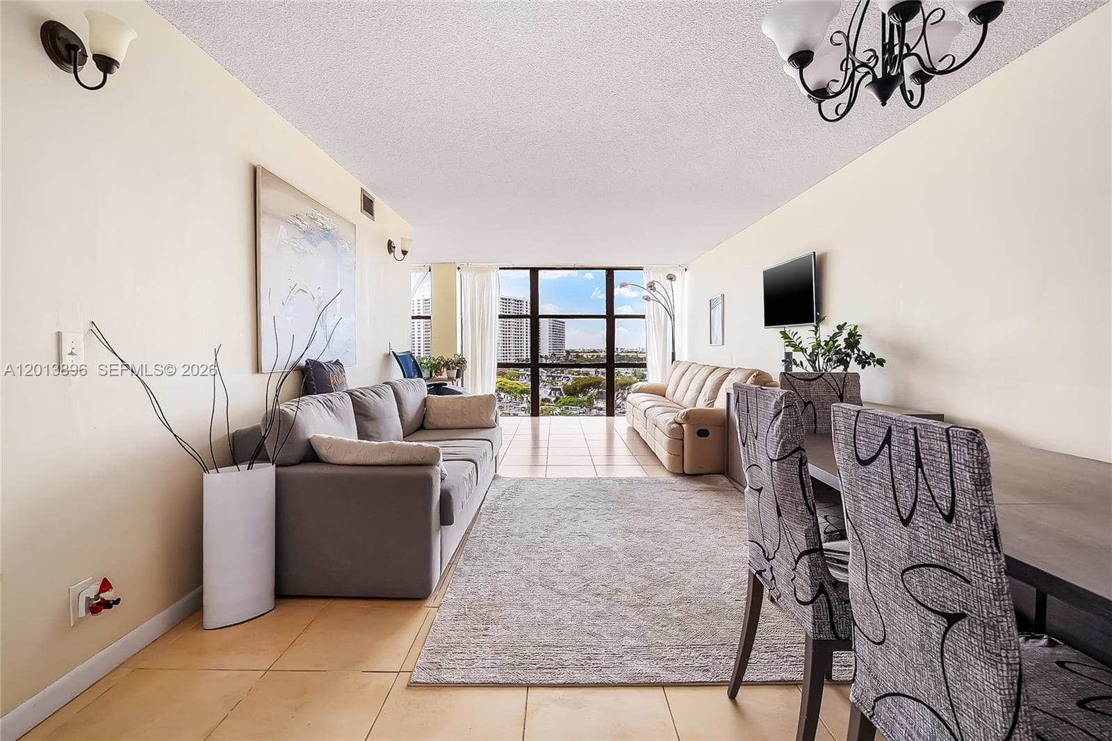 OCEANVIEW PARK CONDO · #901 in Hallandale Beach - Photo 1