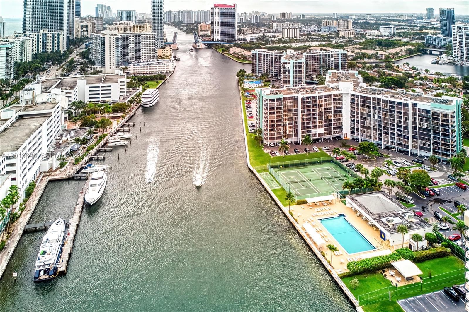 OCEANVIEW PARK CONDO · #901 in Hallandale Beach - Photo 61