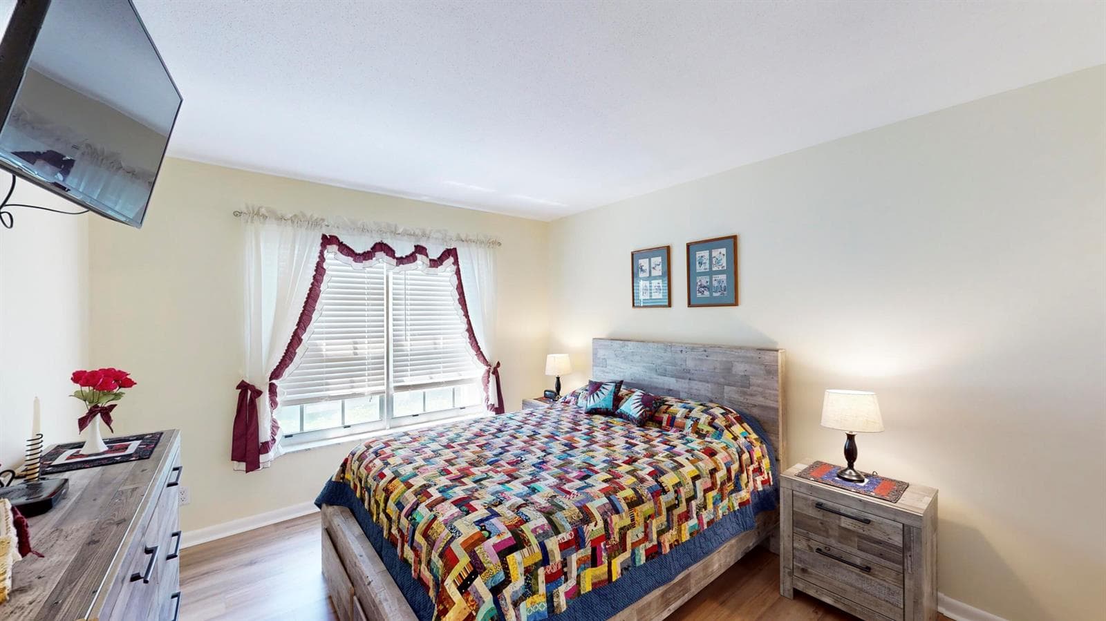 Guest bedroom