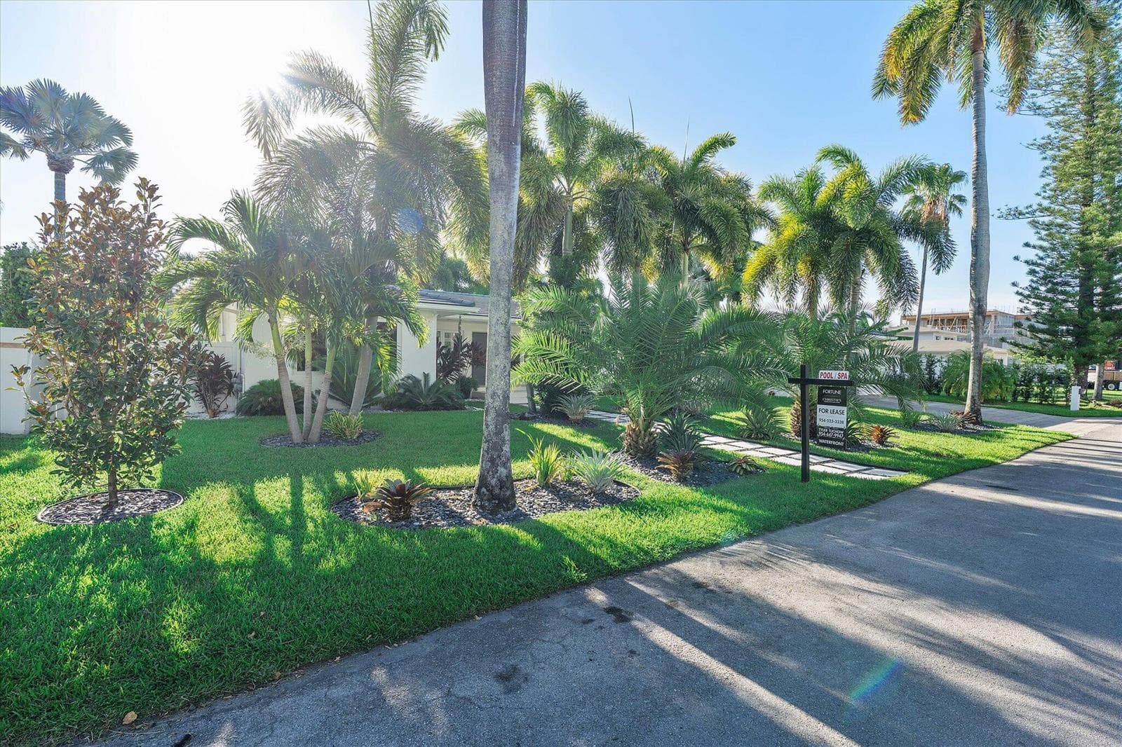 002-207 Royal Palm Dr reshoot_002