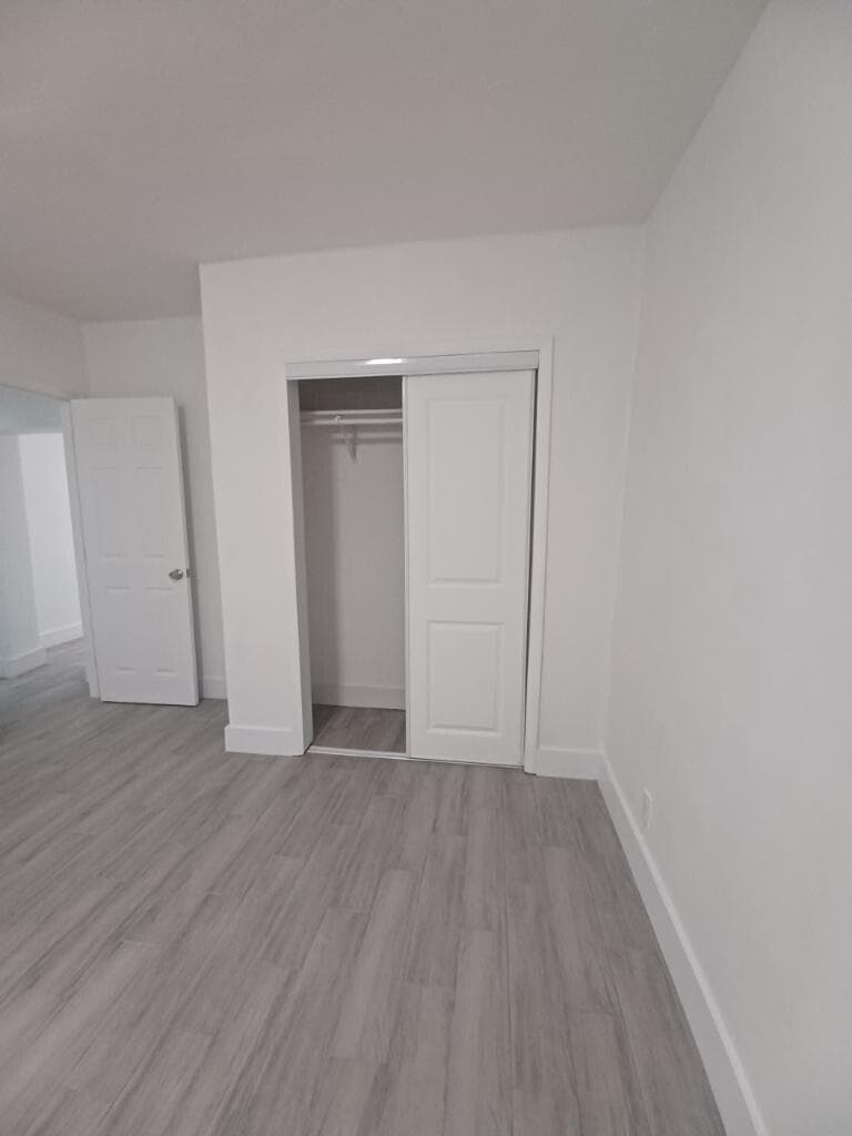 24 SW 13TH ST #1 BEDROOM 2ND VEIW WITH C