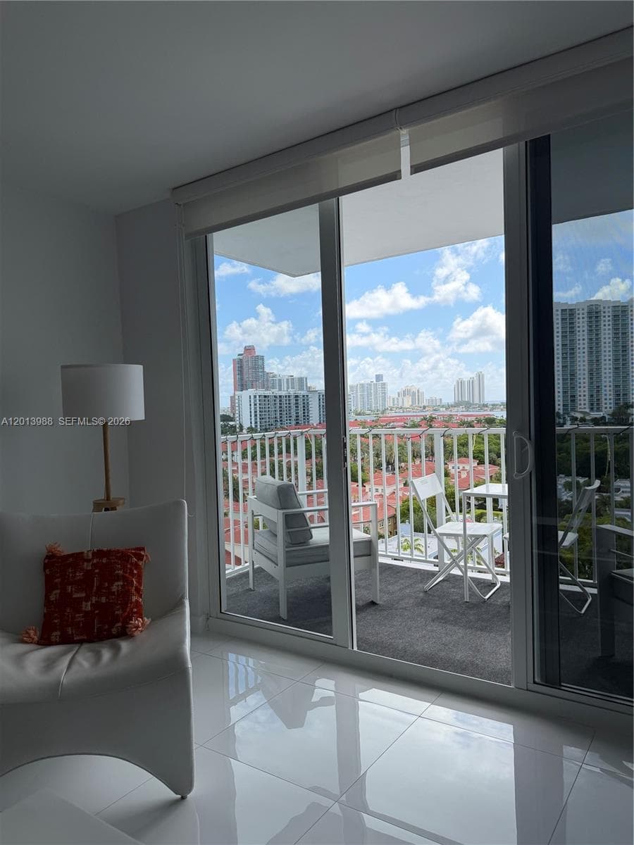 ADMIRAL'S PORT · #1107E in Aventura - Photo 3