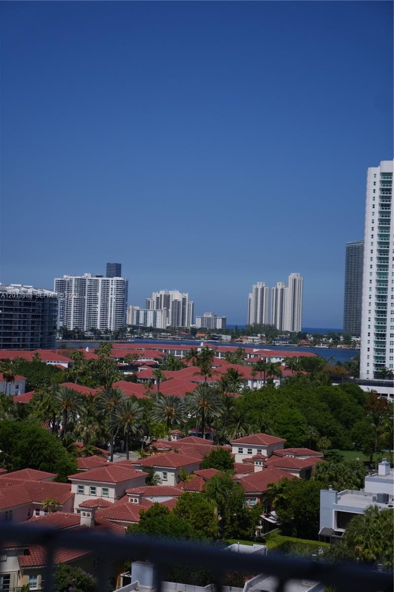ADMIRAL'S PORT · #1107E in Aventura - Photo 9