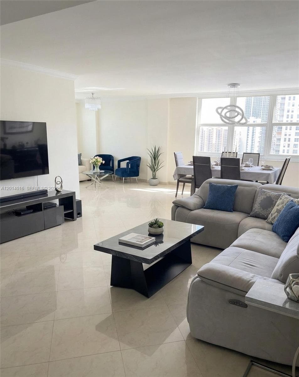 Winston Tower 200 · #1517 in Sunny Isles Beach - Photo 5
