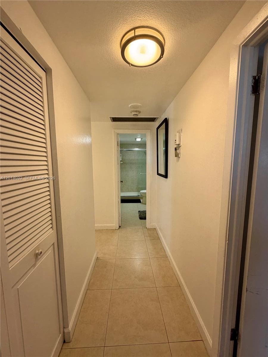 Arlen House West · #1631 in Sunny Isles Beach - Photo 22