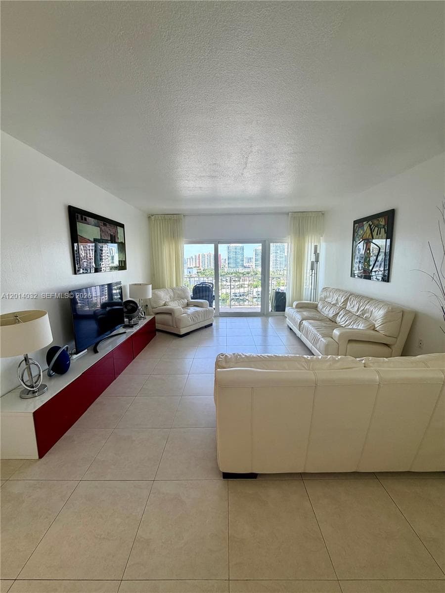 Arlen House West · #1631 in Sunny Isles Beach - Photo 7