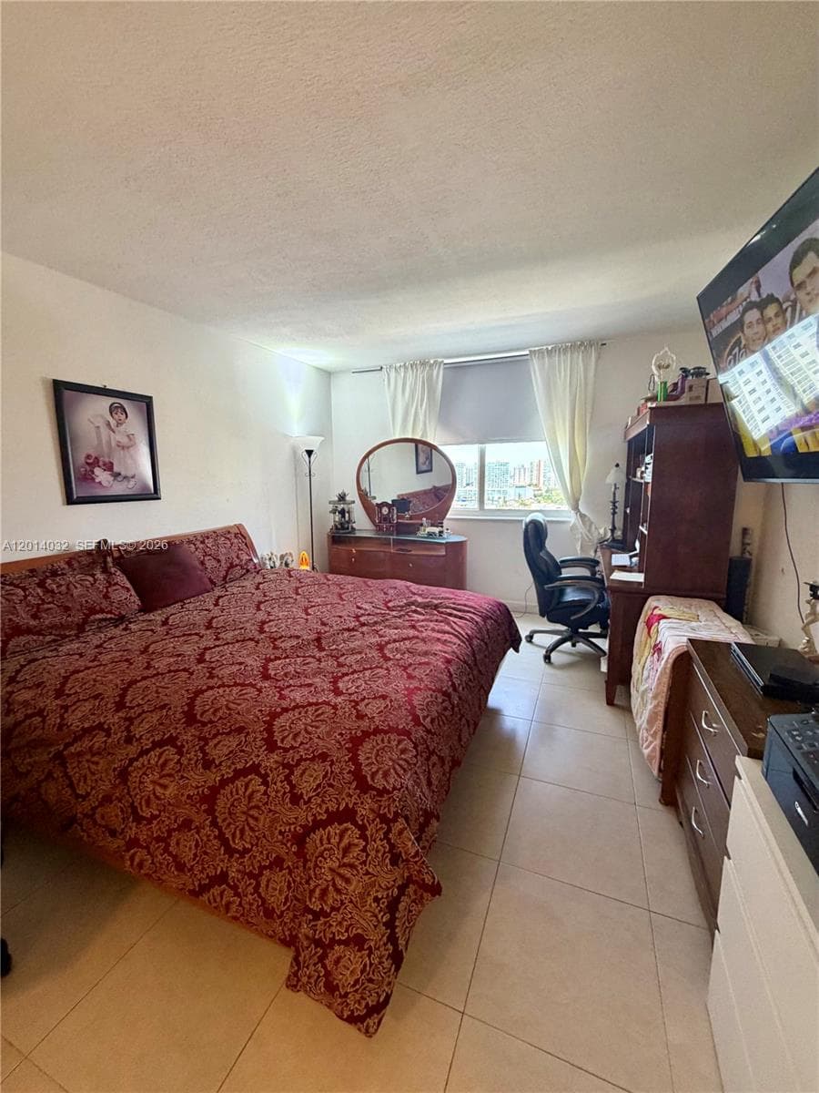 Arlen House West · #1631 in Sunny Isles Beach - Photo 24