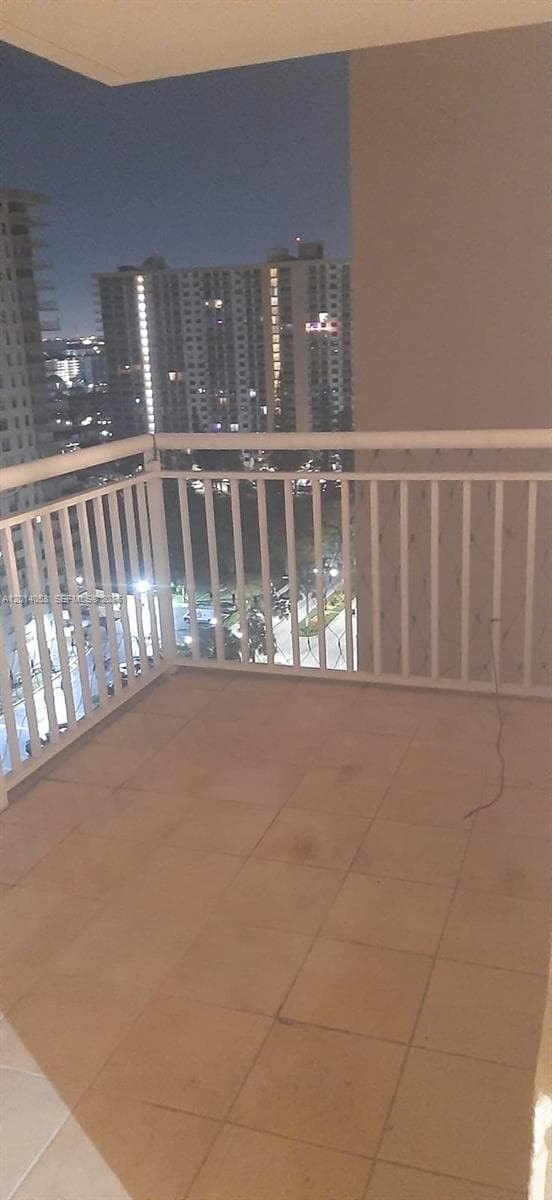 WINSTON TOWERS 200 · #1711 in Sunny Isles Beach - Photo 2