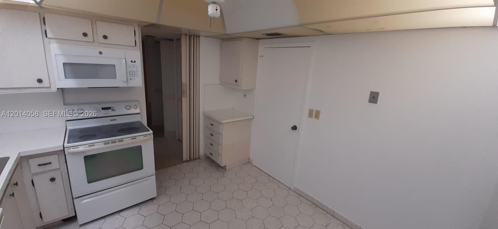 WINSTON TOWERS 200 · #1711 in Sunny Isles Beach - Photo 18